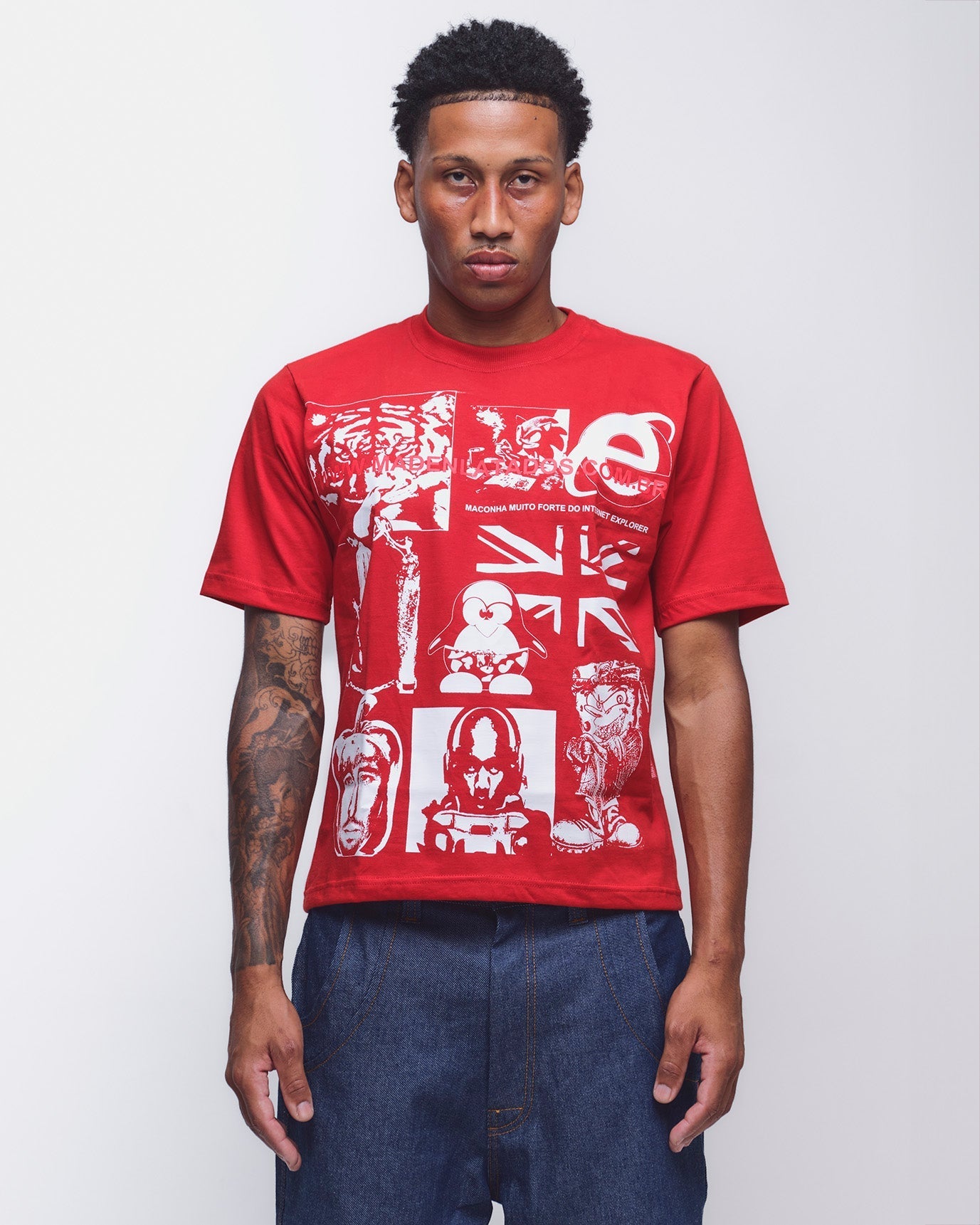 CAMISETA INTERNET VERMELHA