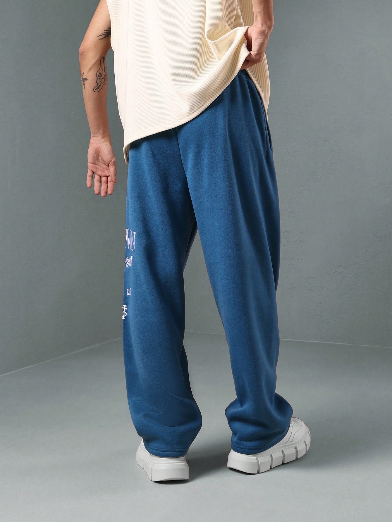 Calça de Moletom Califa