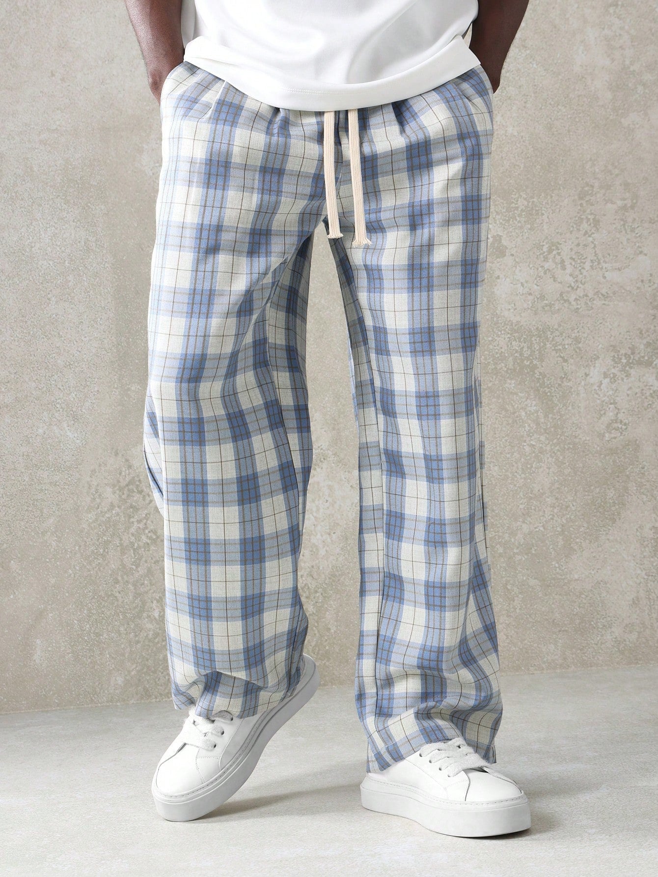 Calça Solta Xadrez com Cordões