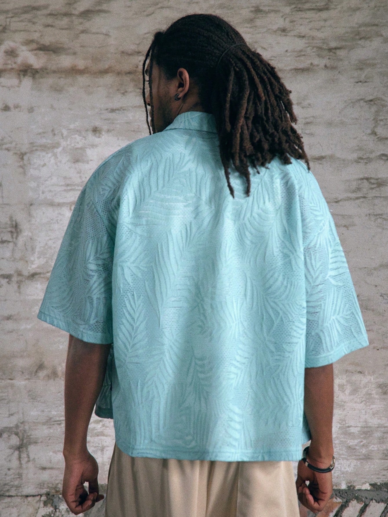 Camisa StreetEZ Manga Curta com Jacquard de Folhas Tricotada