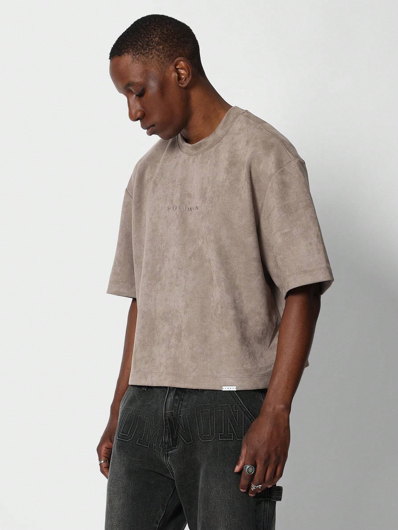 Camiseta em Camurça Bordado 9