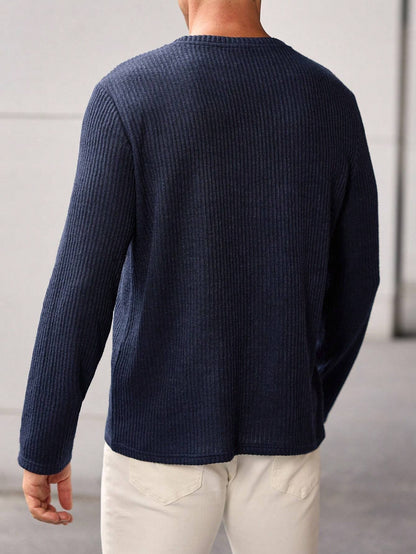 Camiseta CasualCool de Tricô com Gola Careca Nervurada Solta